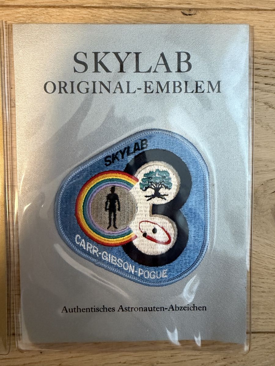 Toppe: Skylab Original Emblem Aufnäher 2er Set – Usato da Horn venduto da HanSolo. 1