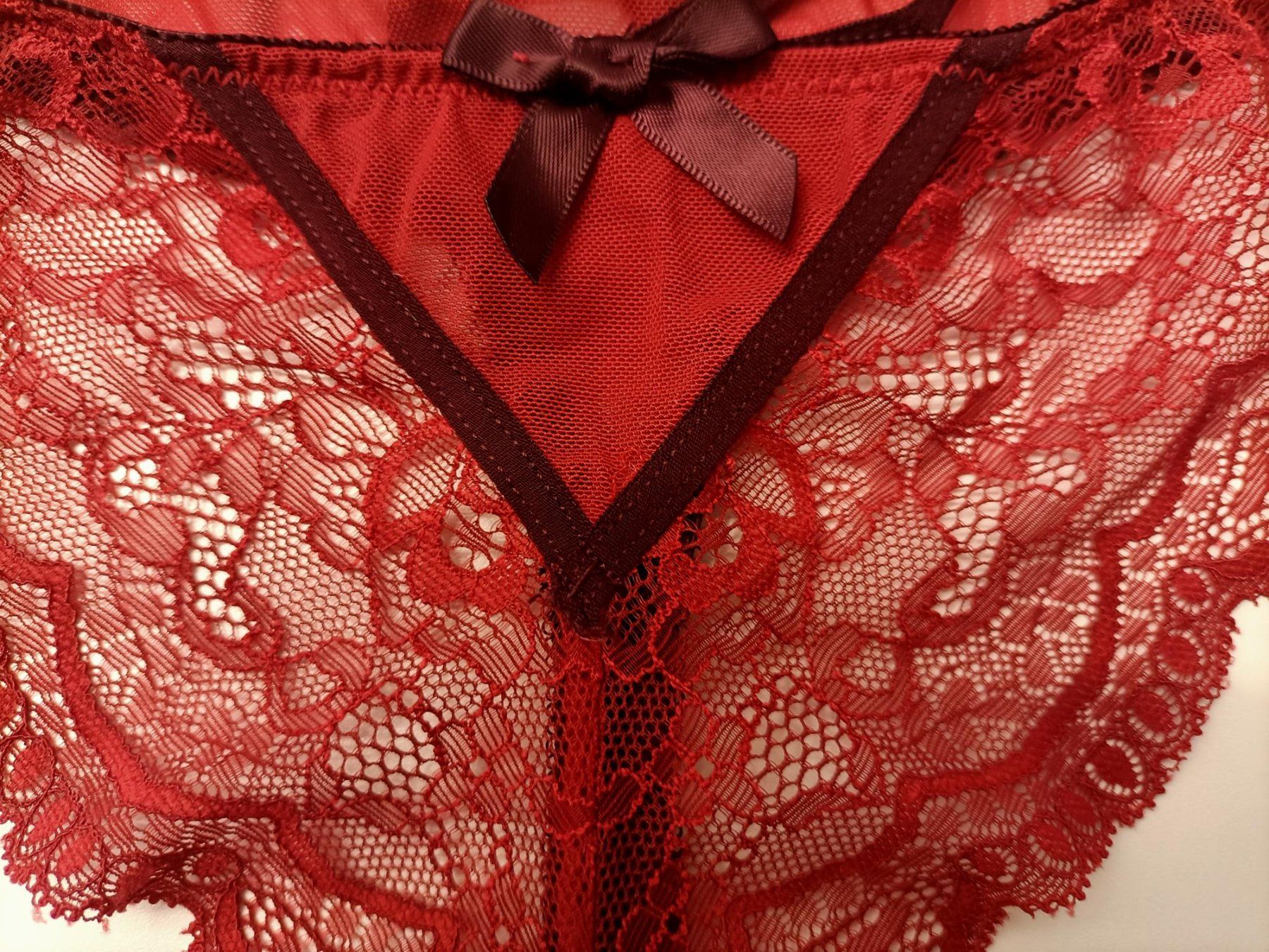 Sonstige Unterwäsche: Sexy Damen Unterwäsche - String rot – Gebraucht aus Obergösgen von asc_72pf 1