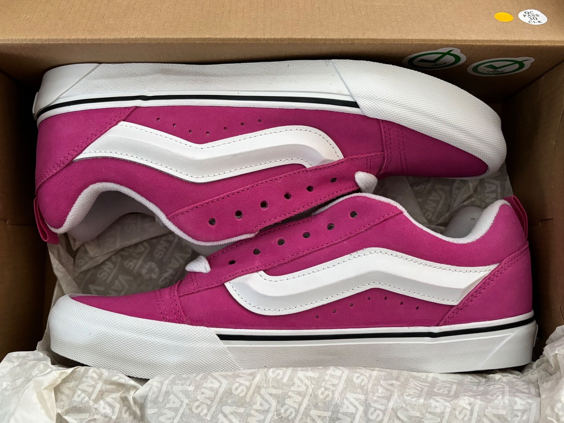 Vans Scarpe da uomo: Neu: VANS Knu Skool neon pink Grösse 42,5 – Nuovo e nell'imballaggio originale da Esslingen venduto da Danielp 2