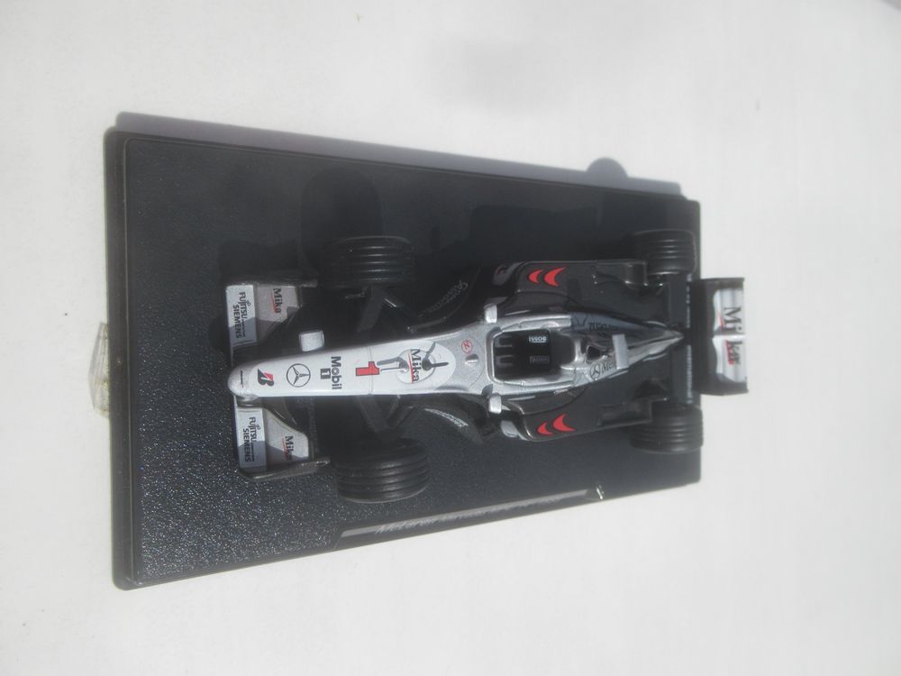 Minichamps 1:43 Mika Häkkinen McLaren MP4/13 #8 World Champion Formula 1 1998 West Version Ck34562