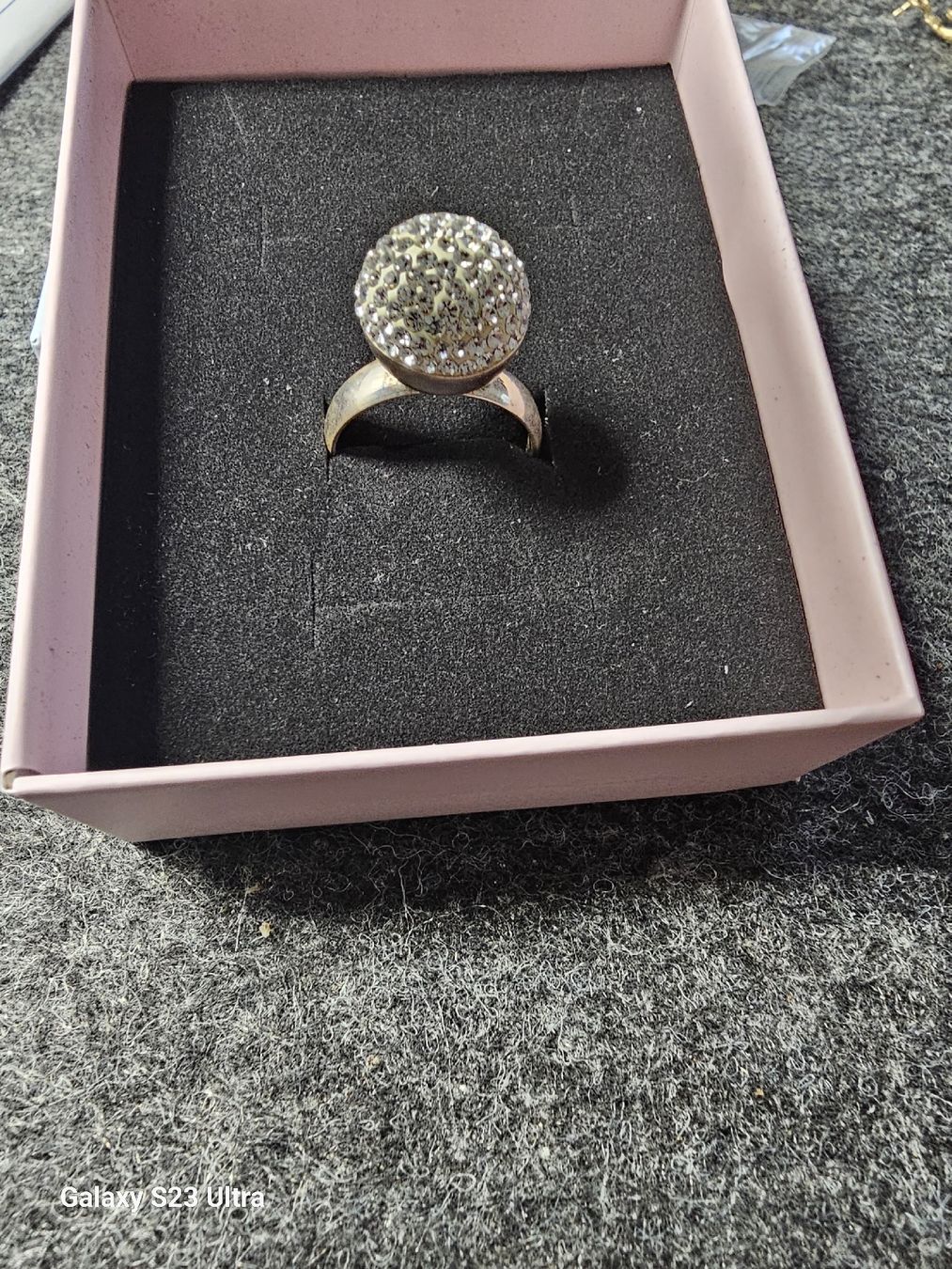 Anelli: Silberring Gr. 53 mit Strass Kugel - Blickfang! – Usato da Wangen b. Olten venduto da tagra69