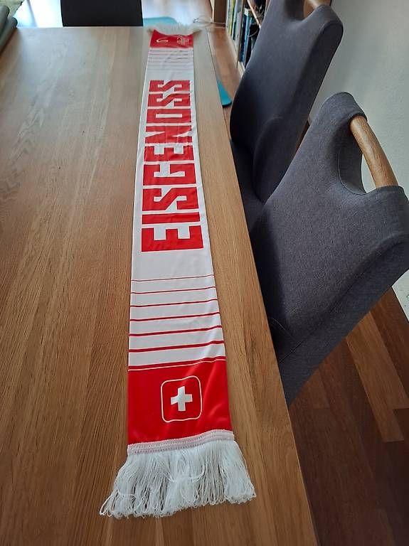 Foulards, Tücher & Schals: Schal der Schweizer Eishockey Nationalmannschaft – Neu (gemäss Beschreibung) aus Sursee von Migamo55 2