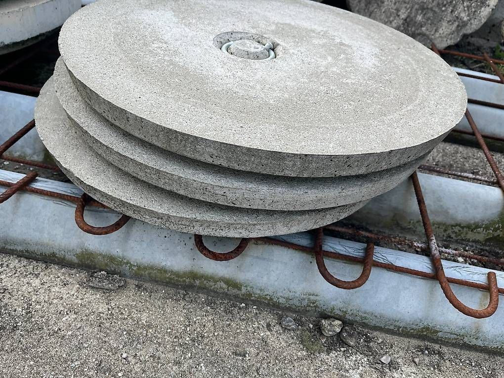 Stagni & Fontane ornamentali: Betondeckel, Deckel, Schachtdeckel, DN 500 – Nuovo (secondo la descrizione) da Oberschrot venduto da baldachin01 2
