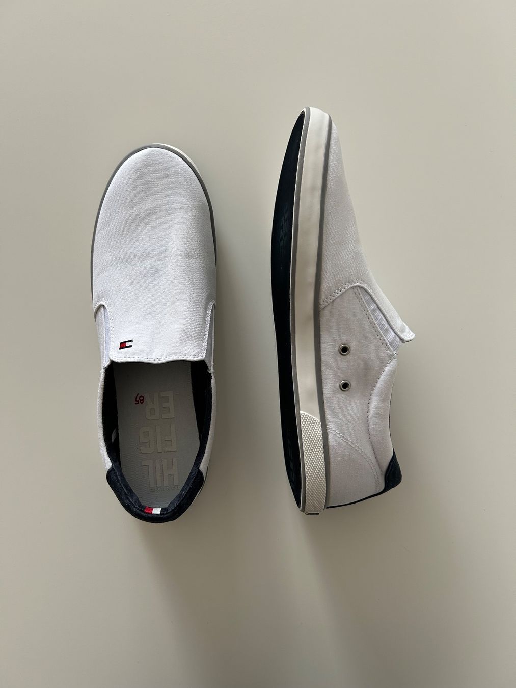 Tommy Hilfiger Scarpe da uomo: TOMMY HILFIGER slip-ons – Usato da Zürich venduto da _nathalie_ 2