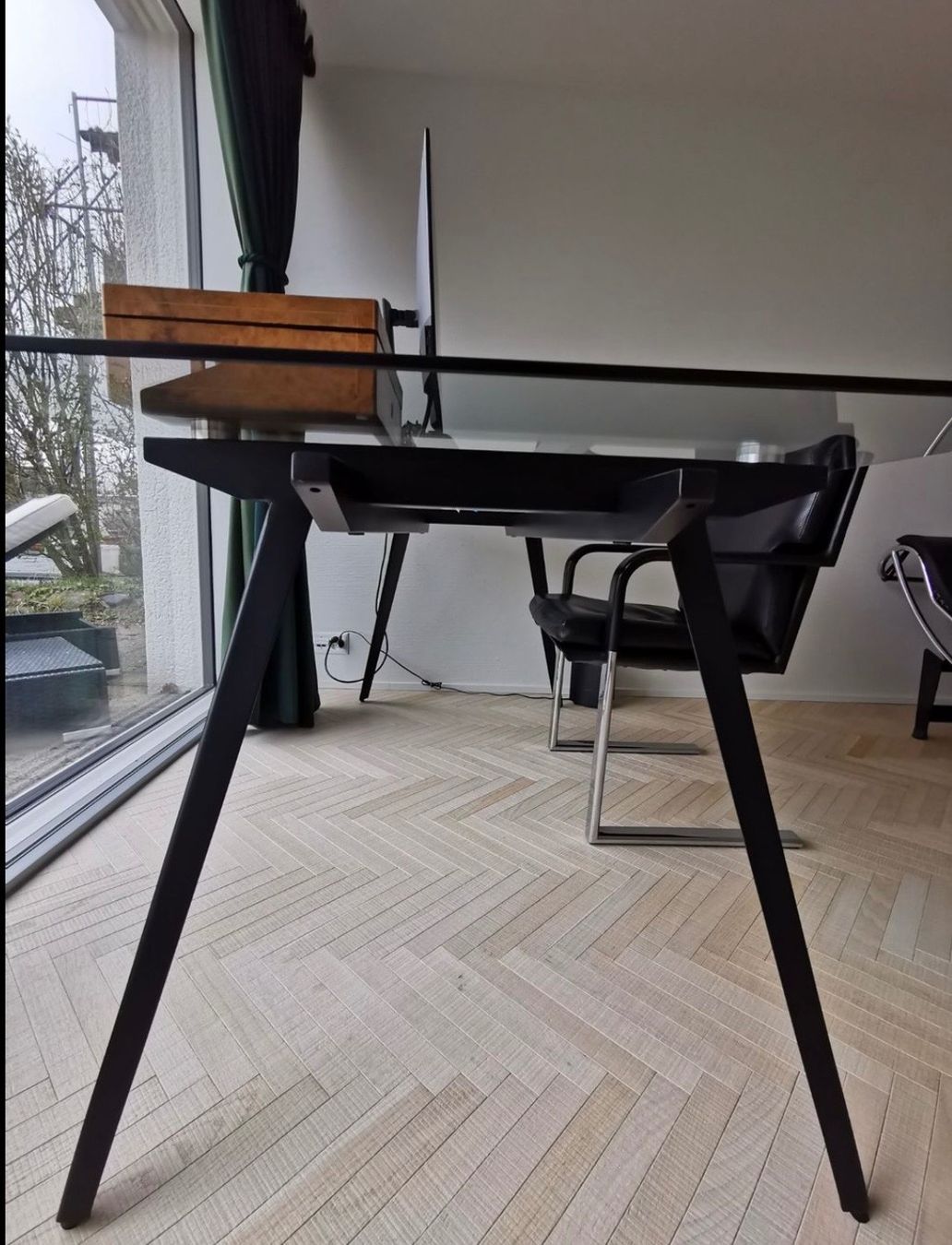 Scrivanie: Design Glas-Schreibtisch – Usato da Saanen venduto da Saanen61 2
