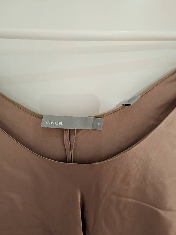 Kleider: Kleid von Vince – Gebraucht aus Alpnach Dorf von lis_626v