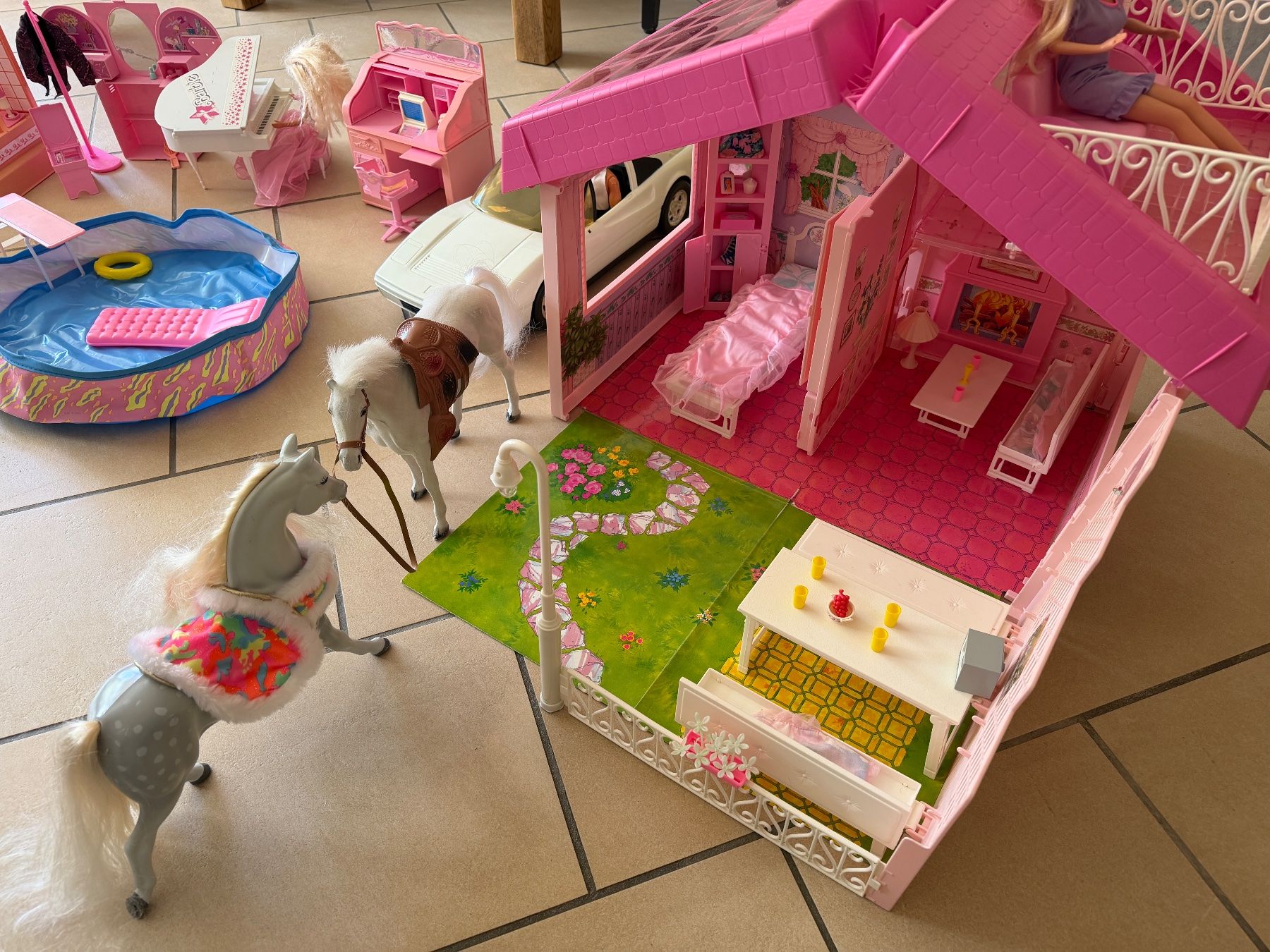 Giocattoli: Lot de jouet Barbie – Usato da Lonay venduto da guihu