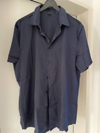 Kurzarmhemd in XL (dunkelblau) neu