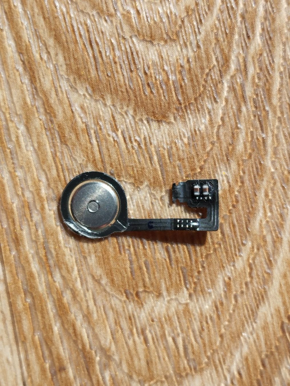 Apple Telefoni cellulari / Smartphones: iPhone 4s Home Button – Usato da Berikon venduto da m1l3n