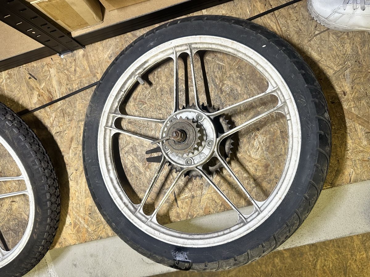Puch Parti ricambio per ciclomotori: Puch Maxi Felgensatz – Usato da Oftringen venduto da L_27 4