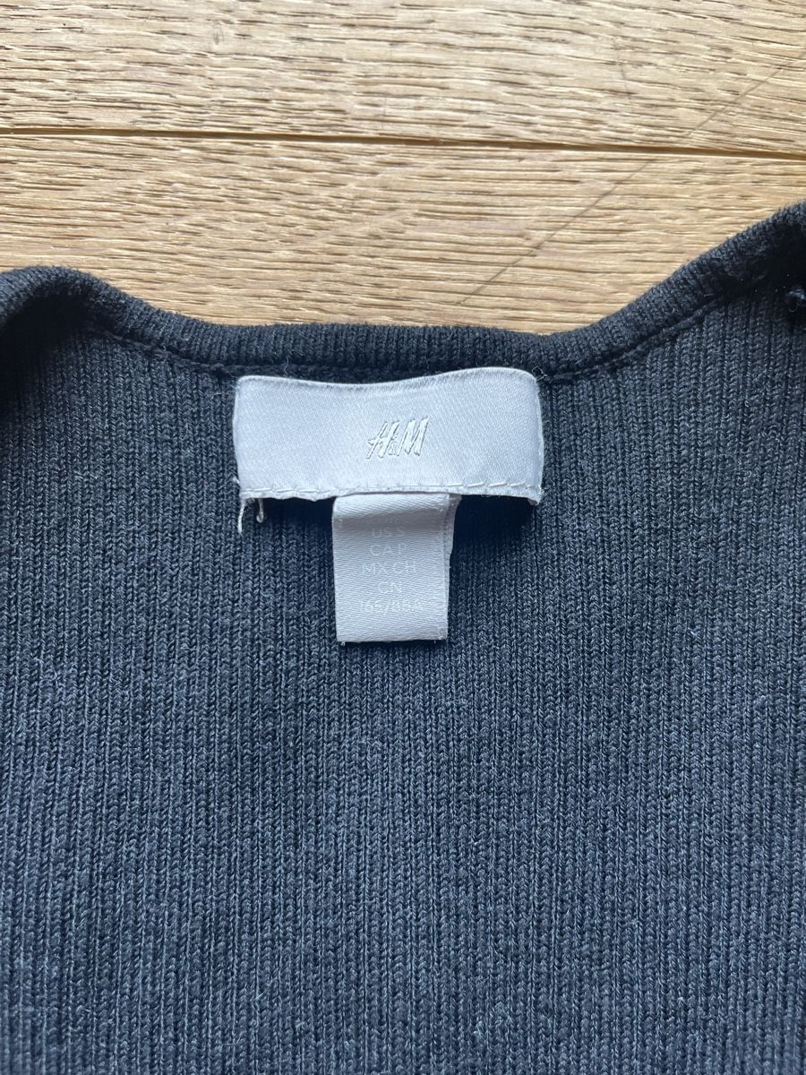 H&M Maglioni & Felpe: Schwarzes H&M Langarmshirt, Grösse S – Usato da Winterthur venduto da nstau 1