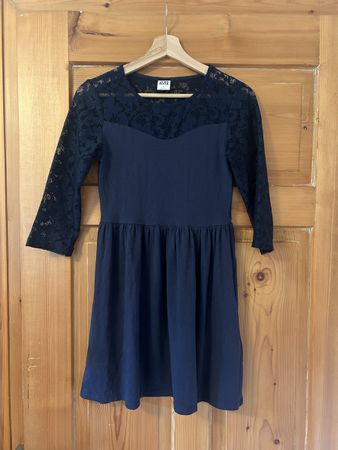 Süsses Kleid von VERO MODA in Dunkelblau Spitze Grösse S