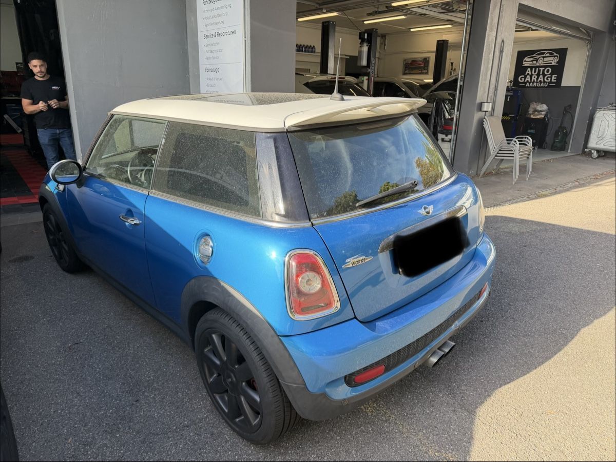 Mini Automobili: Mini John Cooper Works Unfallwagen defekt – Difettoso da Zürich venduto da kum_pbv8 1