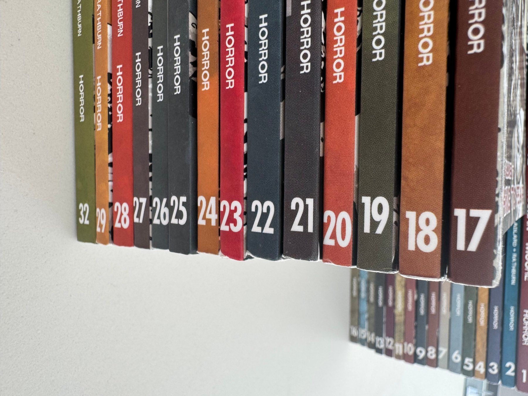 Comics: The Walking Dead - Comics – Gebraucht aus Weinfelden von Yenaris 4