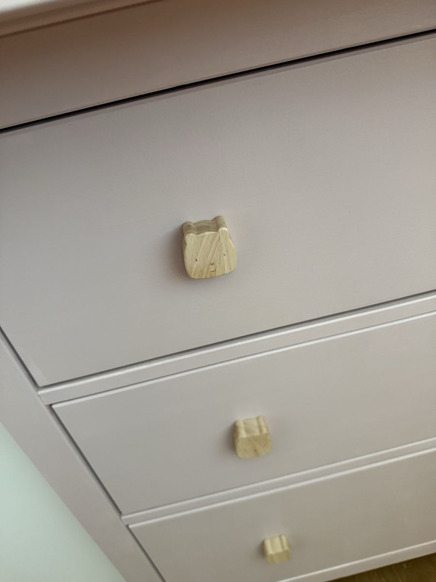 Ikea Tables à langer & accessoires: Wickelkommode 3 Schubladen rosa  – D'occasion à Pfäffikon ZH par Die_Wislis 1