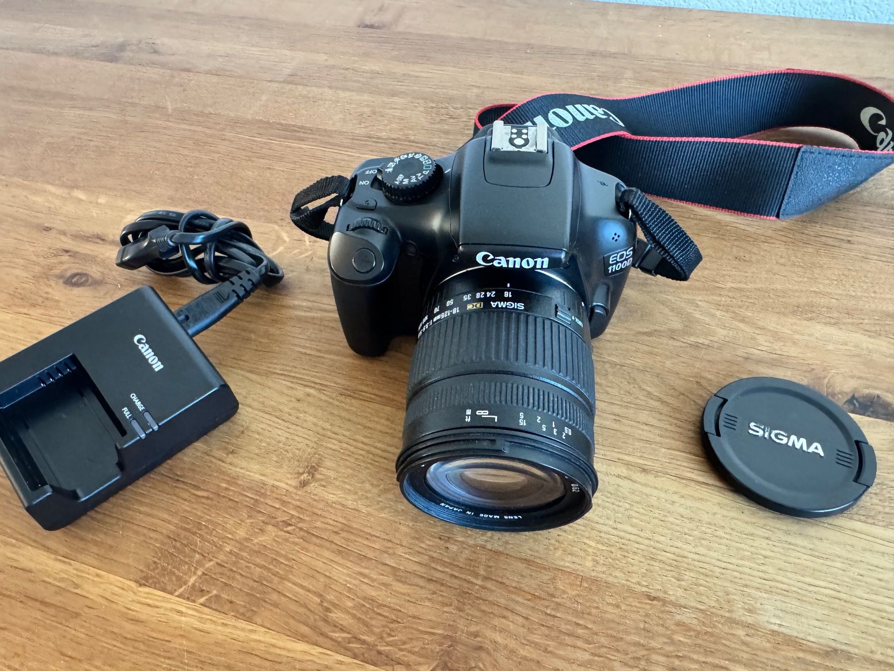 Canon Kamera: Canon Eos 1100 D Spiegelreflex Kamera – Gebraucht aus Frauenfeld von lona05 1