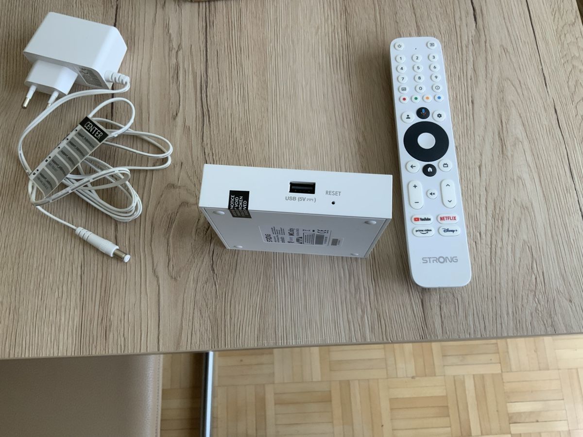 Receiver: Strong SRT202 Android TV Box mit Fernbedienung – Gebraucht aus Wil SG von sabine.heinrich 3