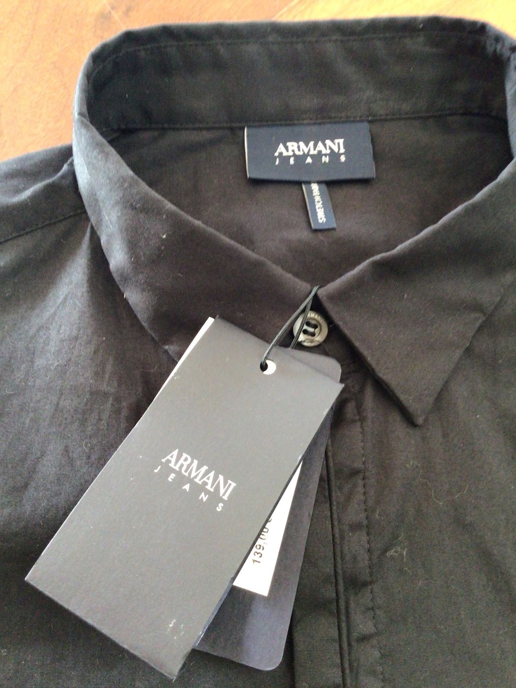 Armani T-shirt: Shirt Armani (Neu) – Nuovo (secondo la descrizione) da Zürich venduto da ArmariodeRuth_Senora 4
