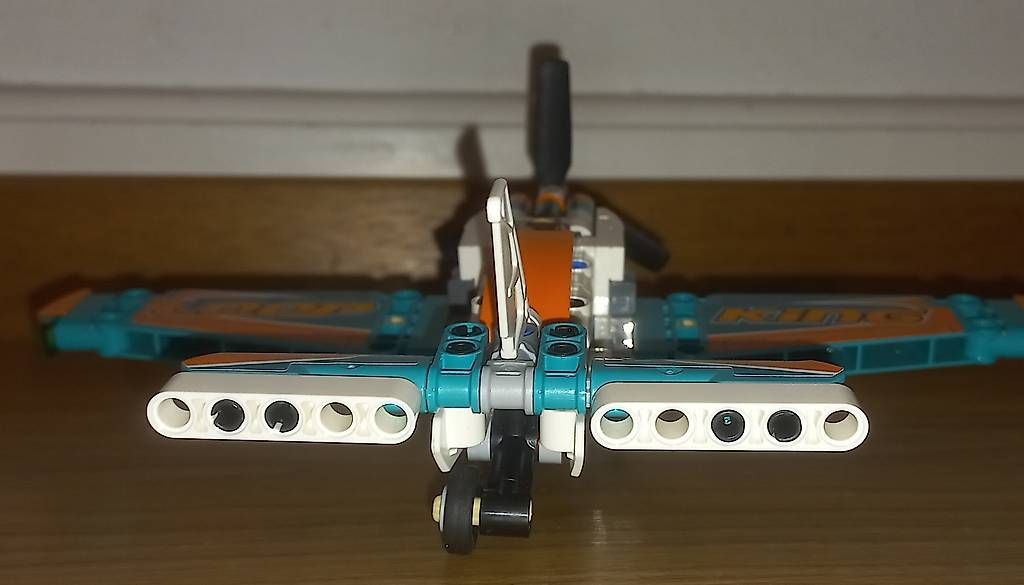 Baukästen: Lego Flugzeug 42117 – Gebraucht aus Ruswil von Jive01 2