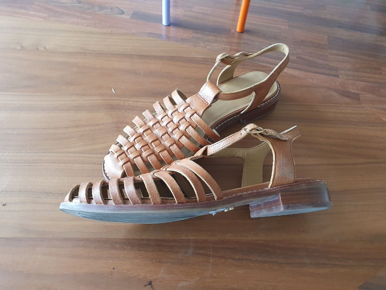 Chaussures femmes: Sandals Bocage woven leather brown size 40  – D'occasion à Zürich par nit_7c9k 1