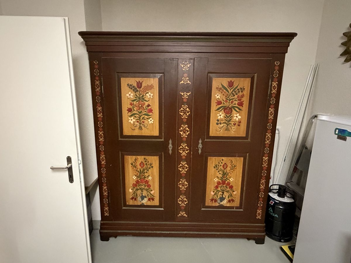 Armoires: Bauernschrank – D'occasion à Winkel par Jaboner