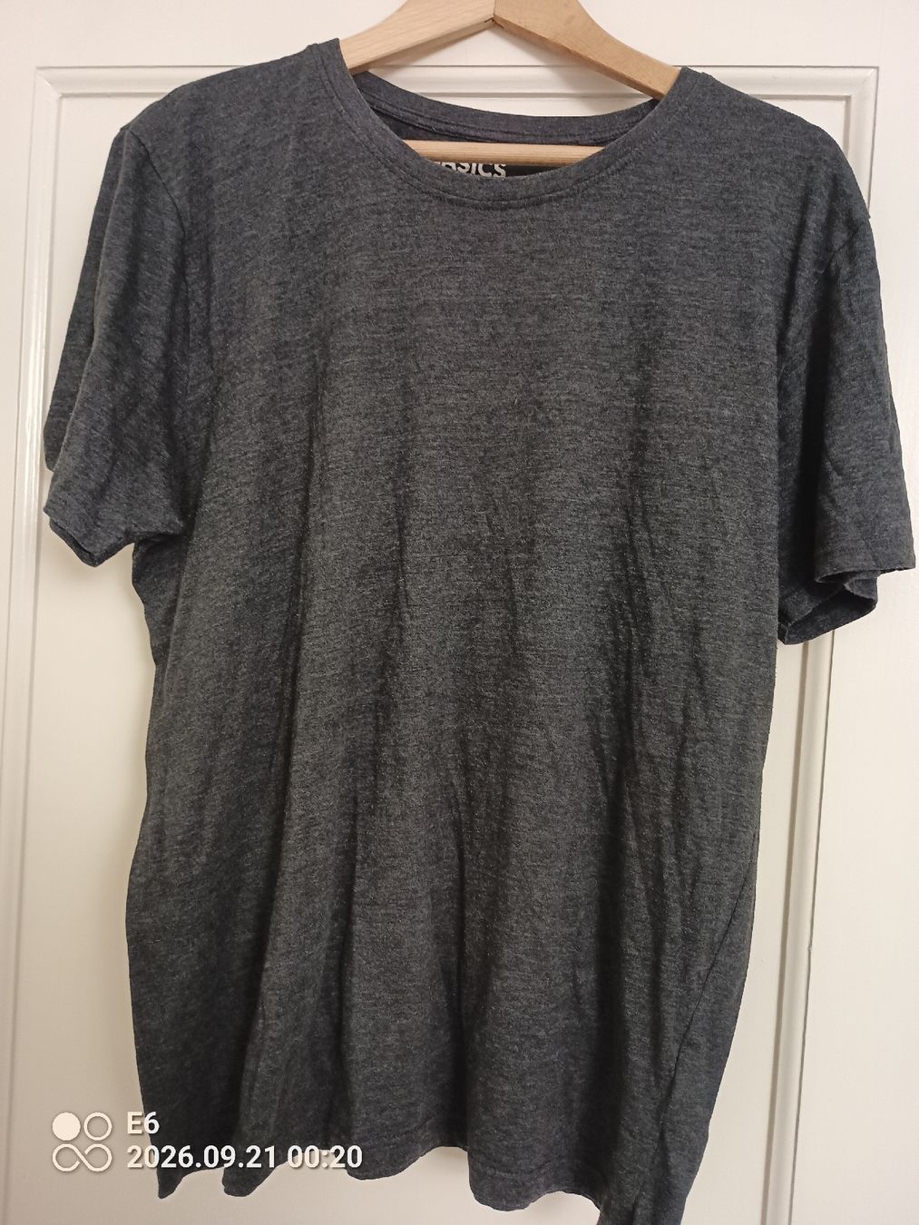 T-shirt: T-Shirts  Marke Basics – Usato da Zürich venduto da Mitzi6