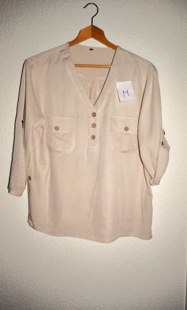 Beige Bluse mit Knöpfen, Grösse M – Top Zustand!