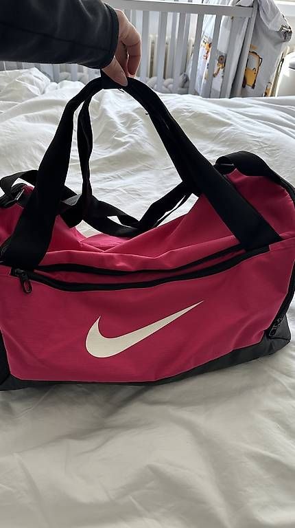 Borse: Nike Sporttasche Pink/Schwarz – Usato da Muttenz venduto da emyvogel 2