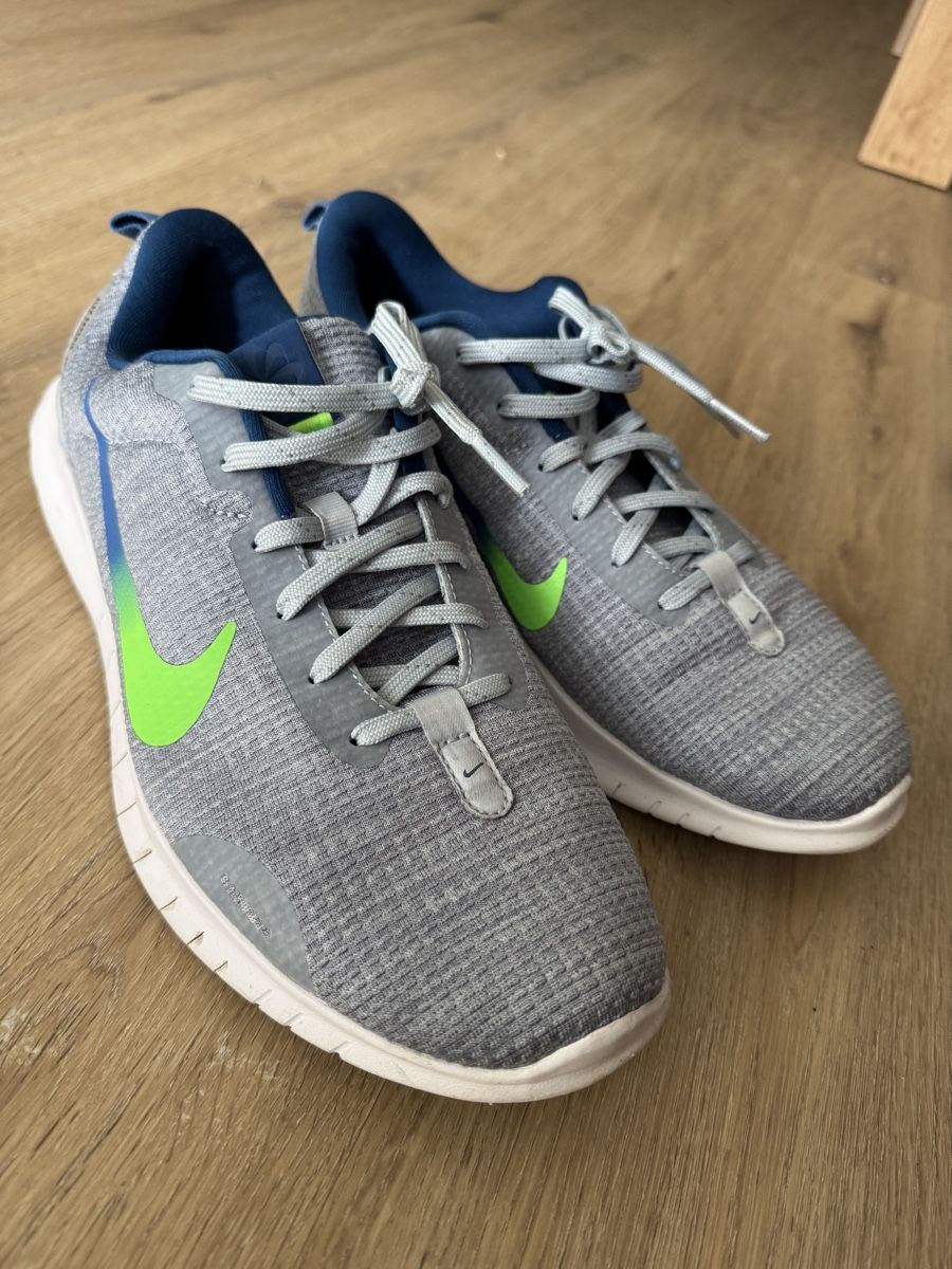 Nike Herrenschuhe: Nike schuhe 44 gr – Gebraucht aus Dübendorf von Ilsaporedelviaggio 3