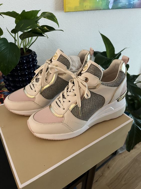 MK Sneaker Neu 2