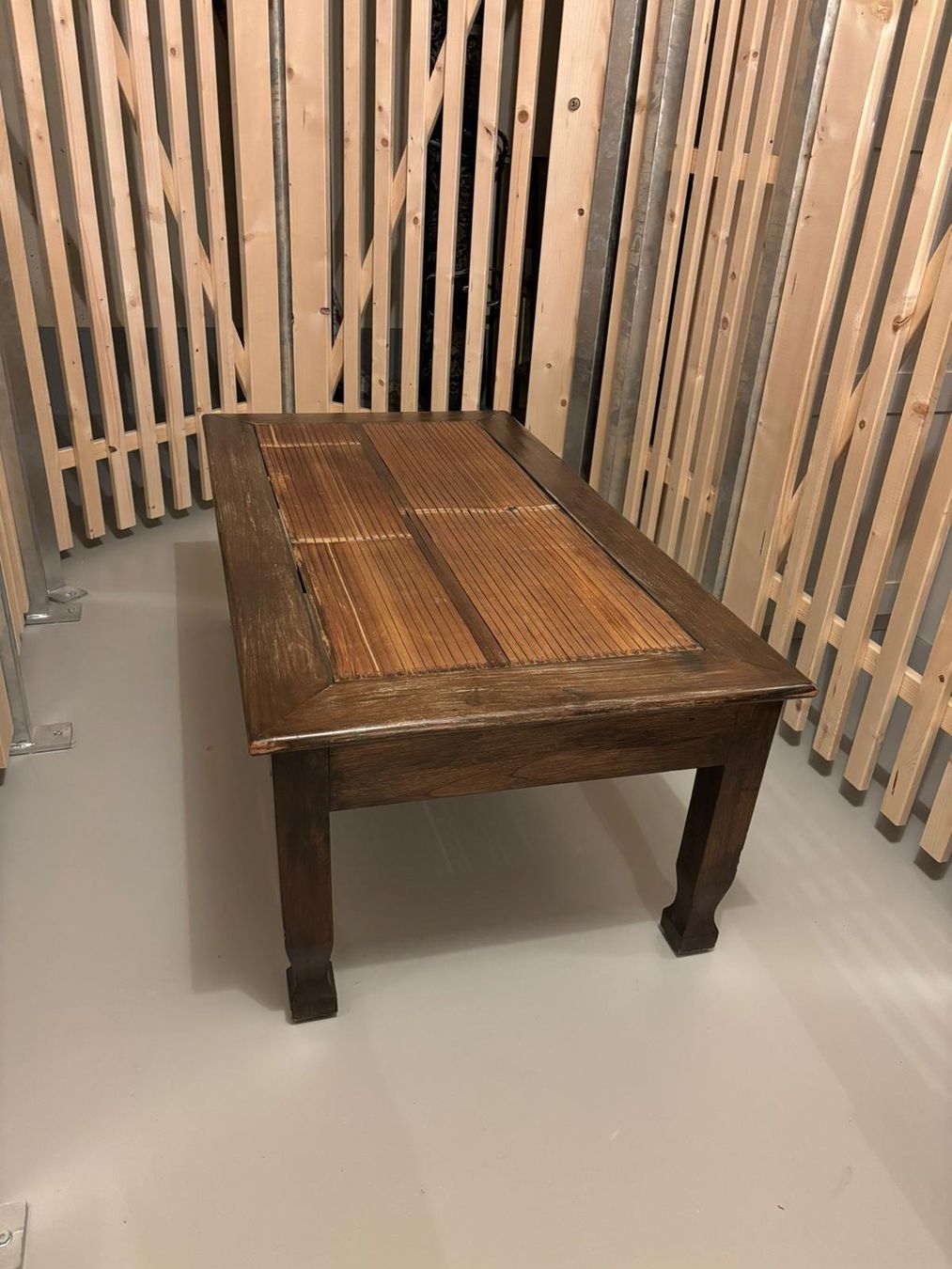 Tische: Alter Couchtisch – Gebraucht aus Zürich von m_svenja 1
