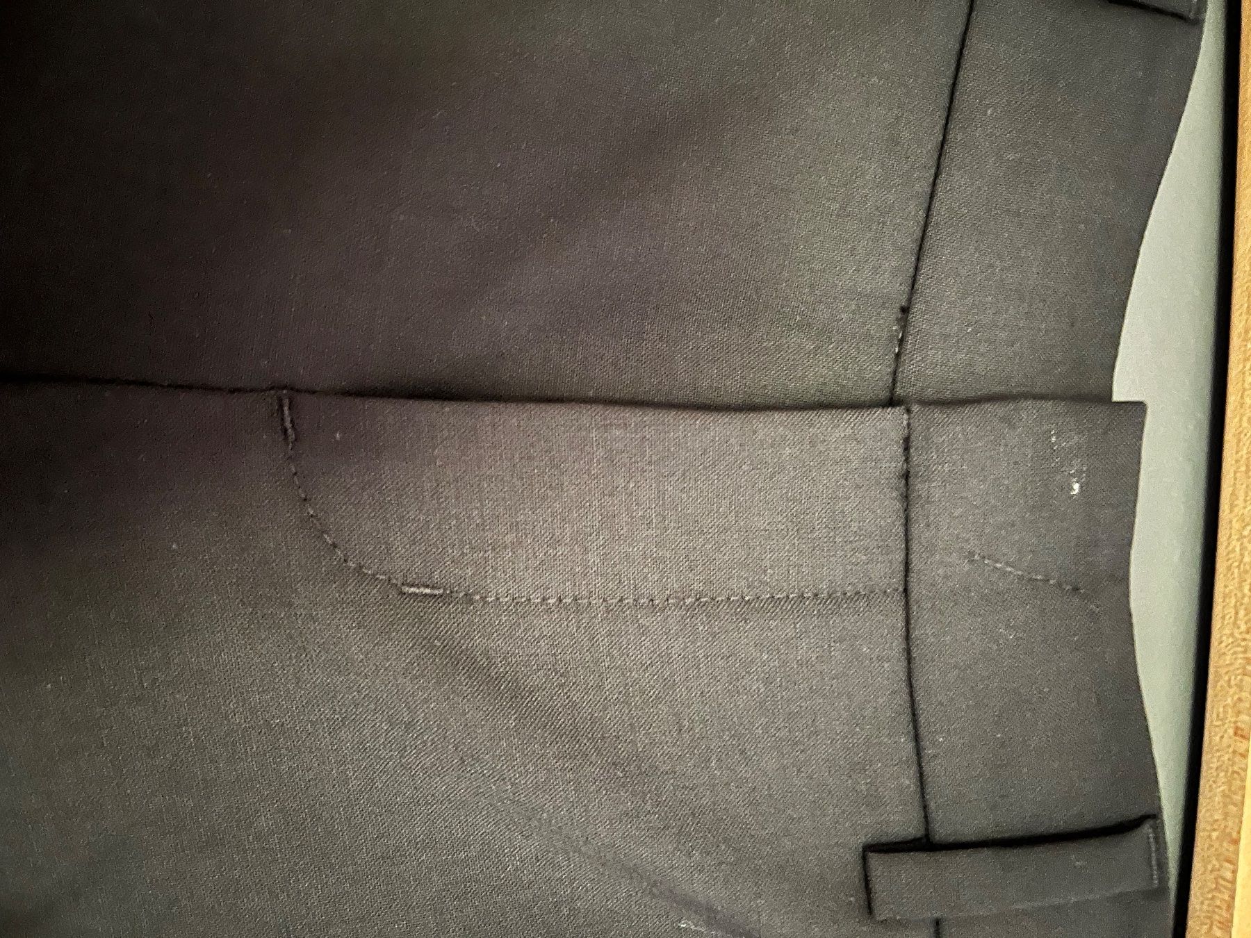 Pantaloni: Vince schmal geschnittene Hose – Usato da Zürich venduto da Danielan0 2