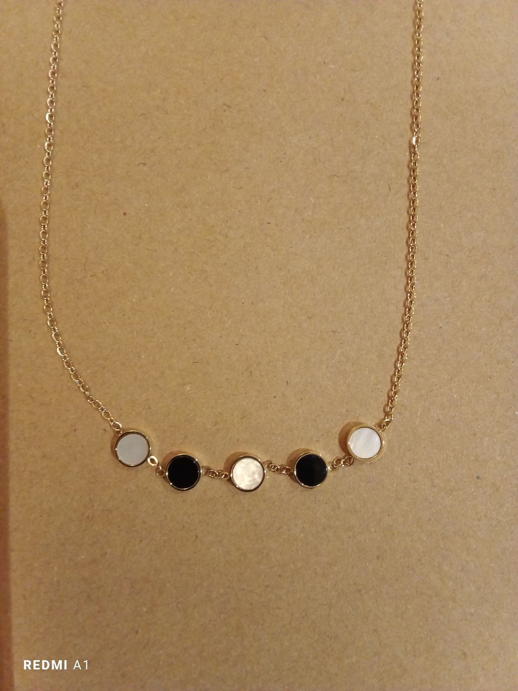 Catenine: Collier mir Perlmutt-Blüten SoCharm – Nuovo (secondo la descrizione) da Beride d. Bedigli. venduto da Connina 1