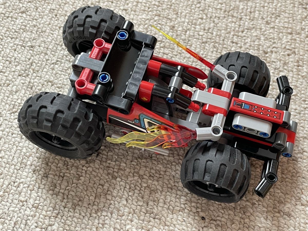 Lego Giocattoli: Lego Technic 42073 BASH! mit Rückziehfeder – Usato da Ehrendingen venduto da renue 3