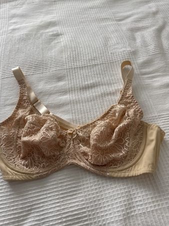 NEUWERTIG***BH BEIGE,Gr. 90***SUPER GESCHENK***