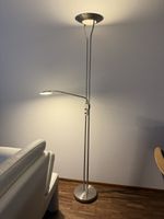 Top Zustand: Elegante Stehlampe mit Leselampe