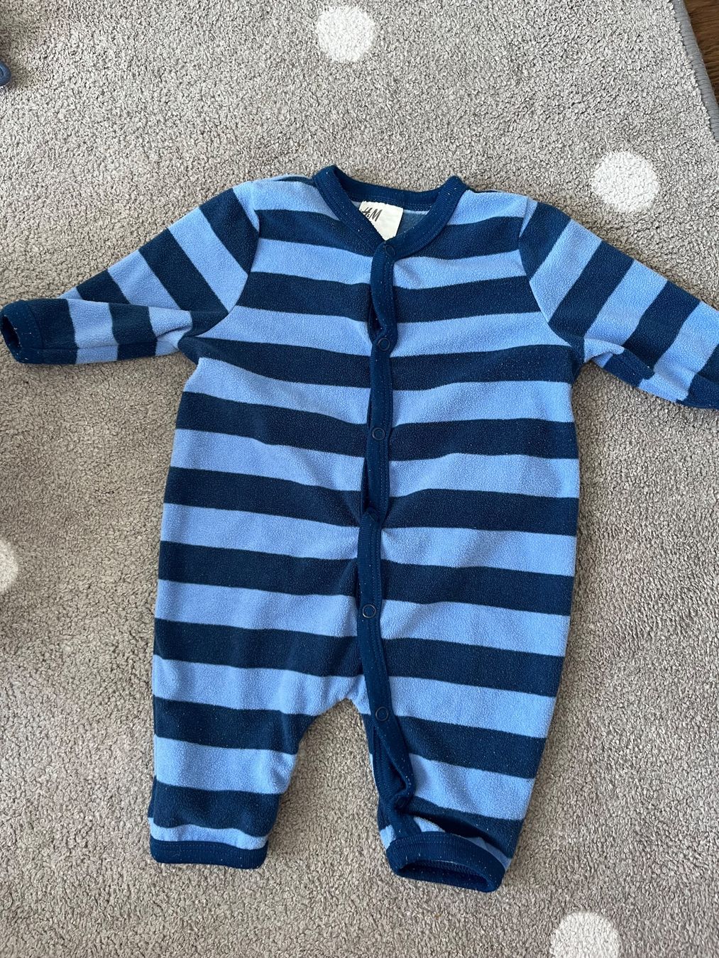 H&M Pyjamas & Ähnliches: Strampler – Gebraucht aus Villnachern von schudelinho