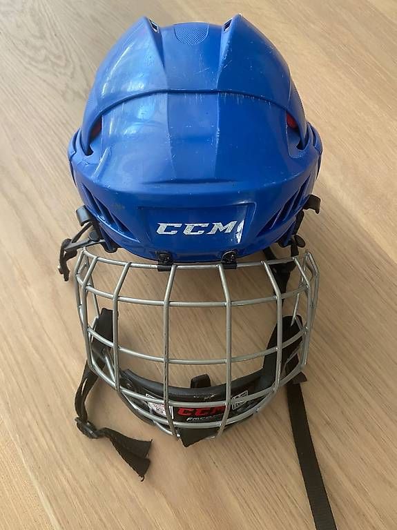 Ccm Casques: CCM Eishockey Helm – D'occasion à Horgen par nasten