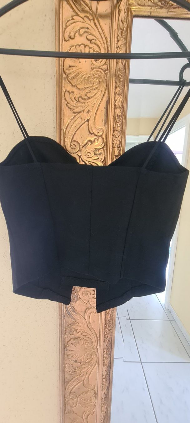 Tops: Top Schwarz – D'occasion à Allschwil par Virgo 1