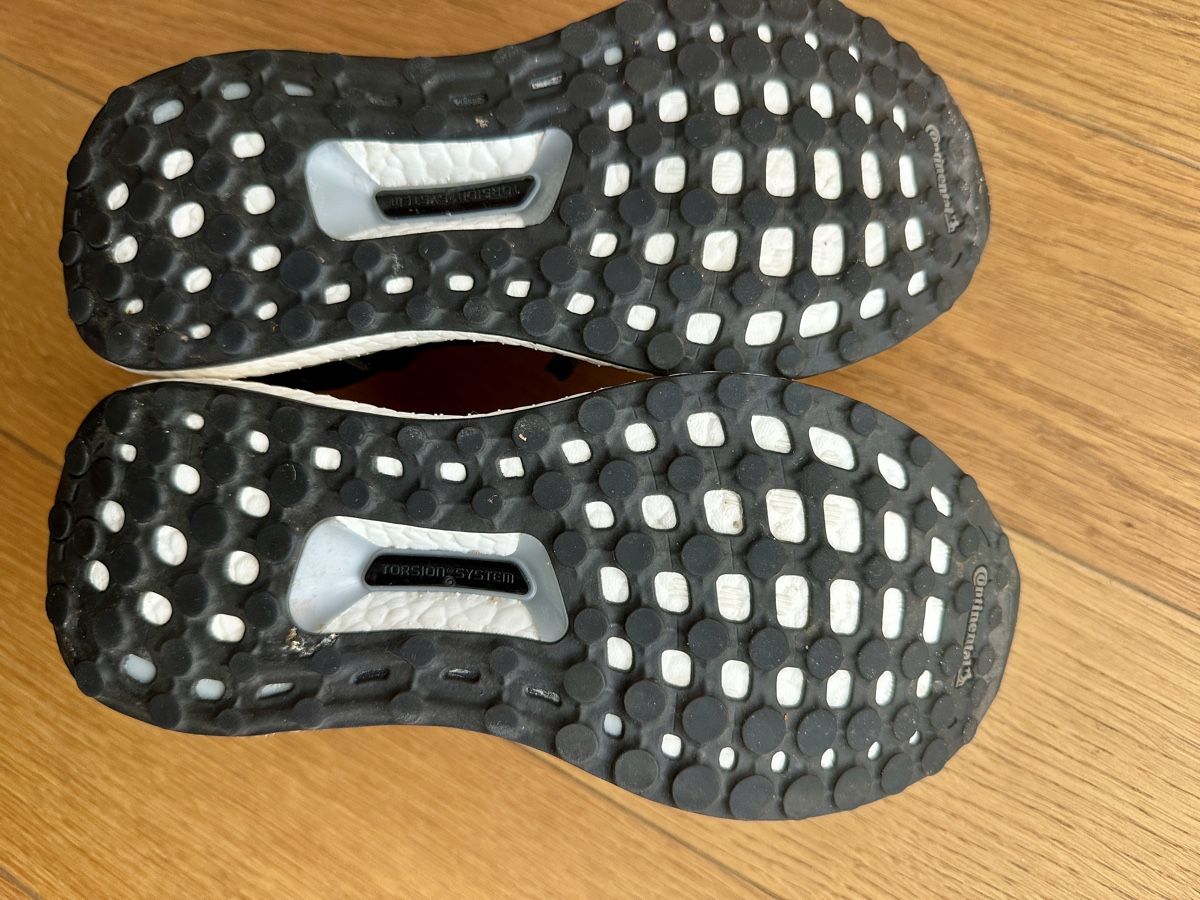 Adidas Scarpe da uomo: Adidas UltraBoost Running Shoes – Usato da Gattikon venduto da Sarahs_Schatzkammer 2