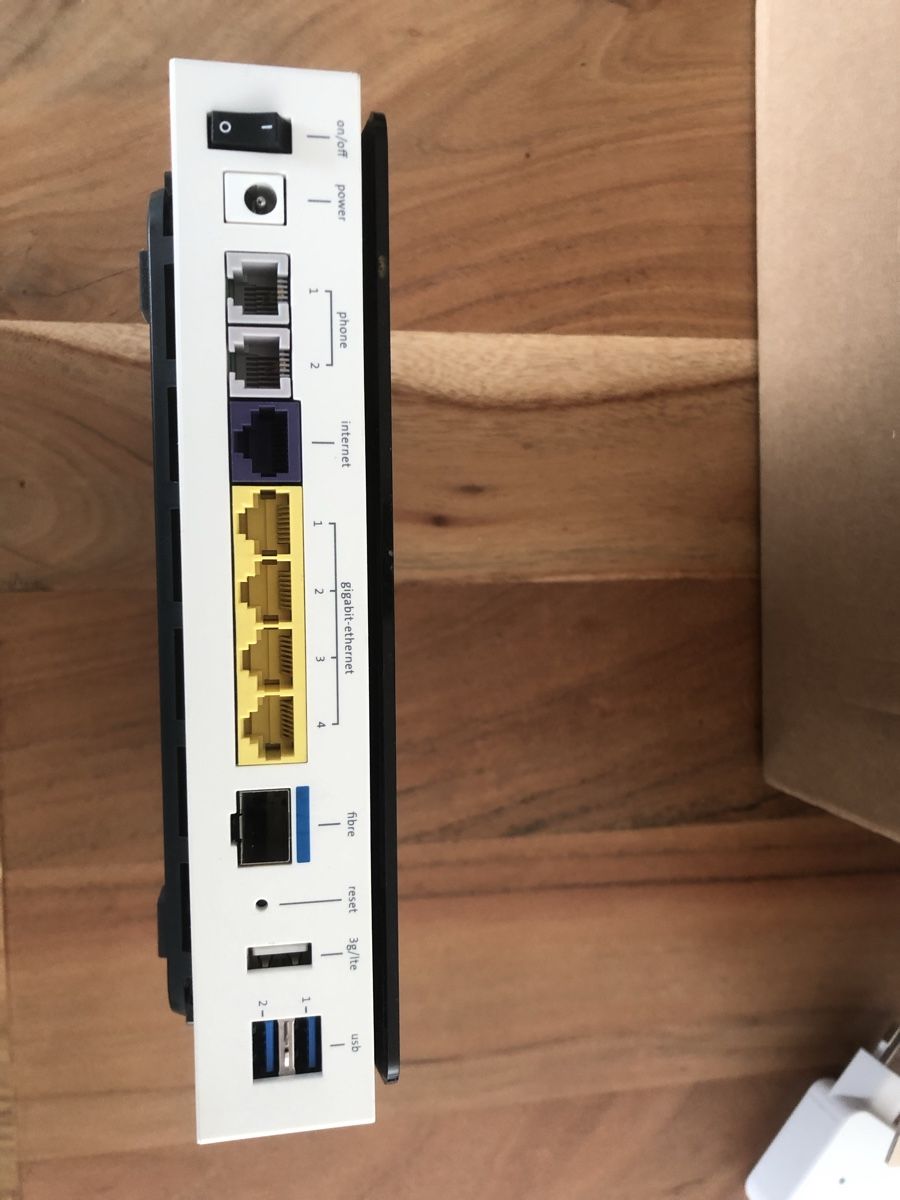 Swisscom Modem & Router: Swisscom router – Usato da Naters venduto da Headliner88 1