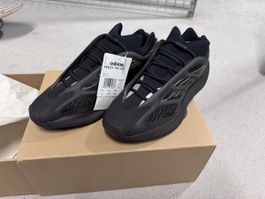 Adidas Yeezy 700 V3, Top Zustand, Grösse 42 2/3, Schwarz