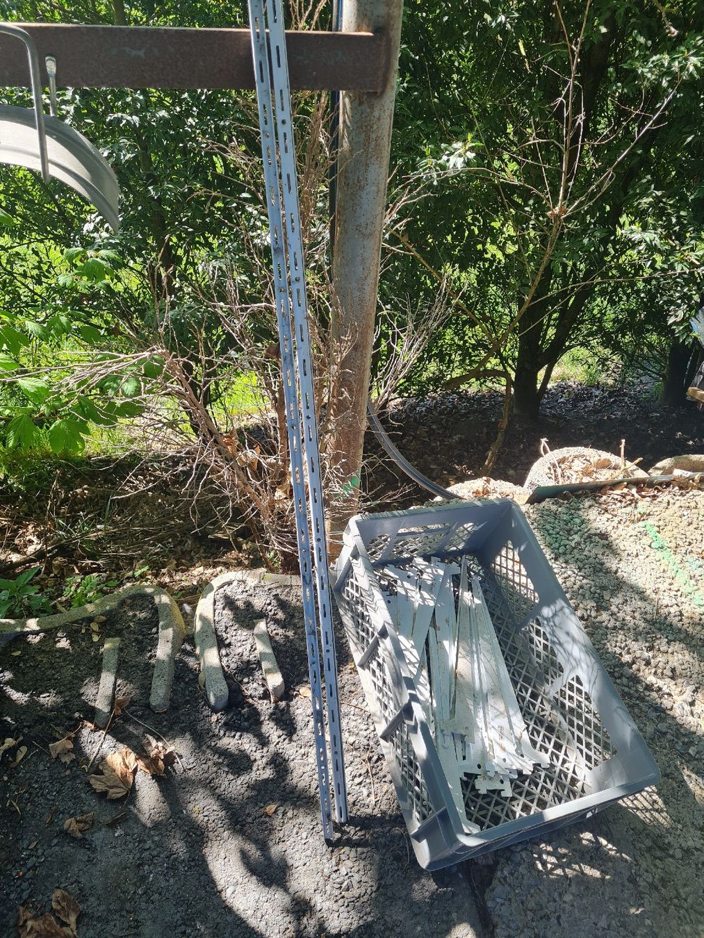 Scaffali: matériel pour etagere modulaire – Usato da Villarepos venduto da jerjer22 1
