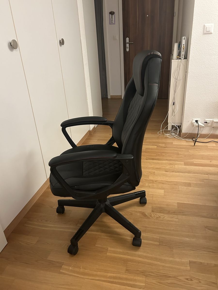 Chaises: Chaise de bureau  – D'occasion à St-Sulpice VD par pat_2d7h 3