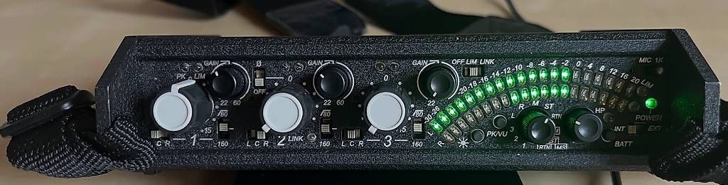 Console di mixaggio: MÉLANGEUR AUDIO SOUND DEVICES 302 – Usato da Puidoux venduto da fourmi22