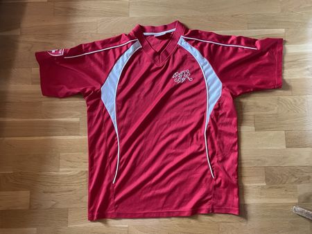 Fussball Trikot Suisse Grösse L rot