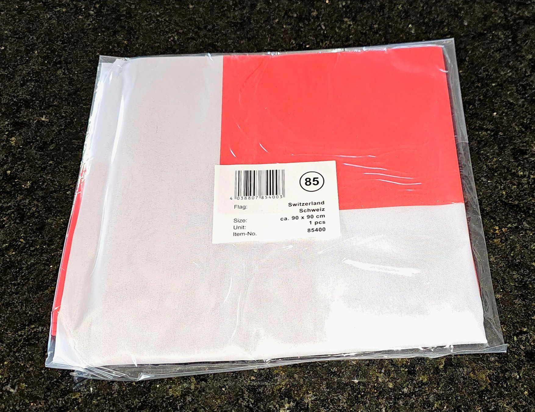 Bandiere: Schweizer Flagge - Fabrikneu & ungeöffnet – Nuovo e nell'imballaggio originale da Kreuzlingen venduto da UAE 8