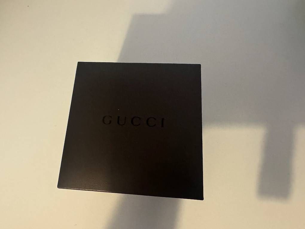 Orologi: Montre Gucci  – Usato da sion venduto da manutoni