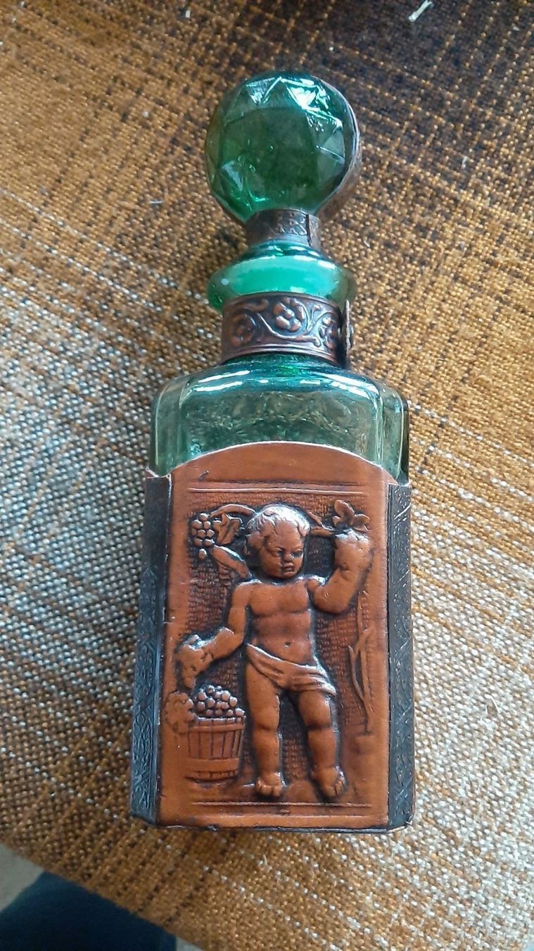 Bottiglie: K..35) Antike Grüne Flasche mit Engel – Usato da Wil SG venduto da AmandaCreations