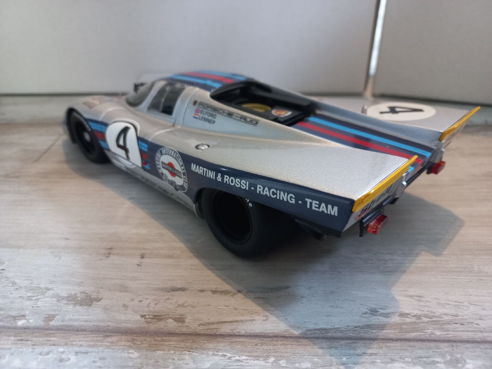 Autoart Modellautos: Porsche 917K 1/18 Autoart – Gebraucht aus Attalens von remy_s00 3